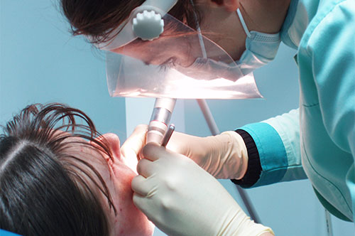 Hot Weather Healing: Tips for a Comfortable Oral Surgery Recovery